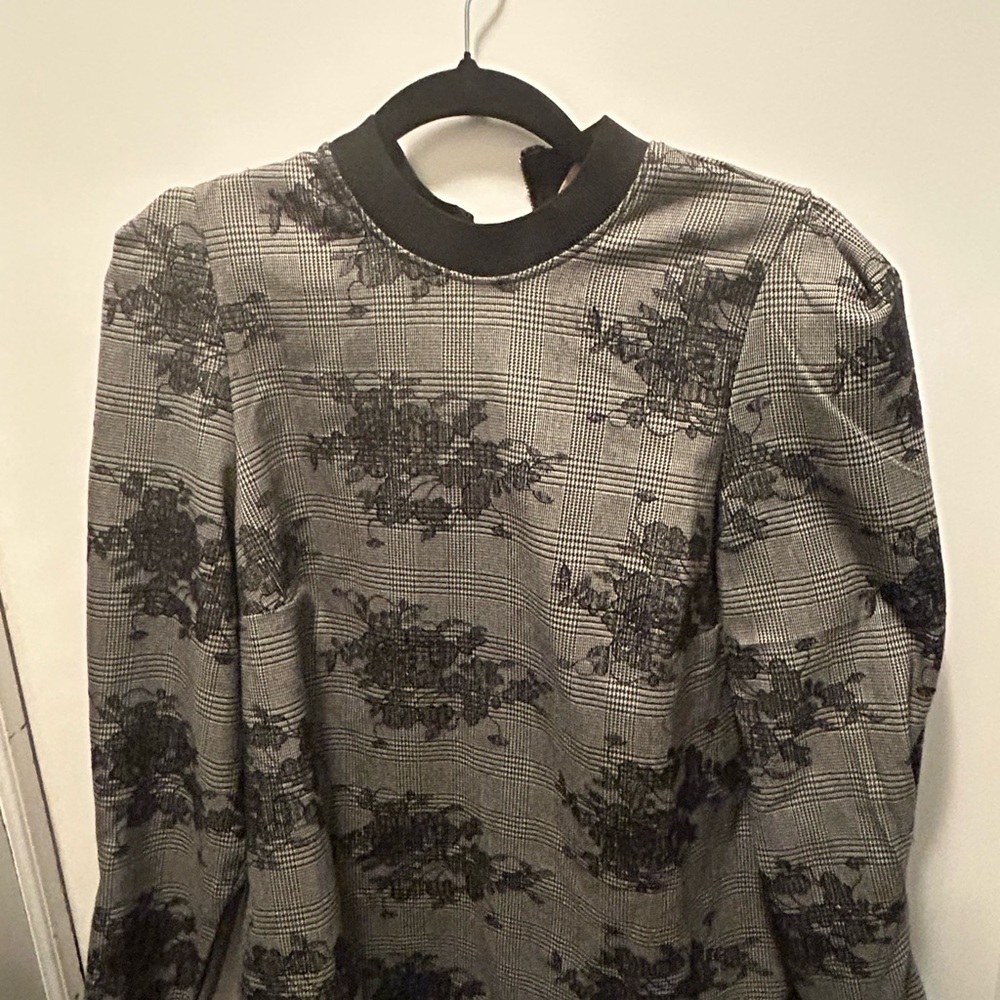 Zara Black and Gray Houndstooth Top